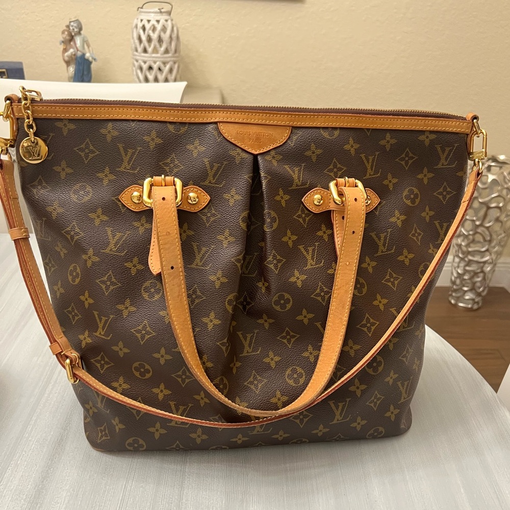 AUTHENTIC LOUIS VUITTON PALERMO GM HANDBAG